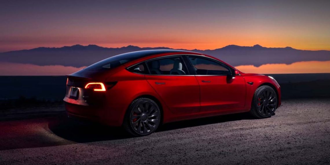 Tesla : des défaillances des poignées de secours pourraient-elles être fatales ?
