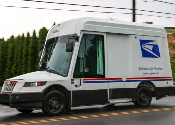 Ces nouveaux camions électriques USPS qui pourraient transformer vos livraisons de vacances !