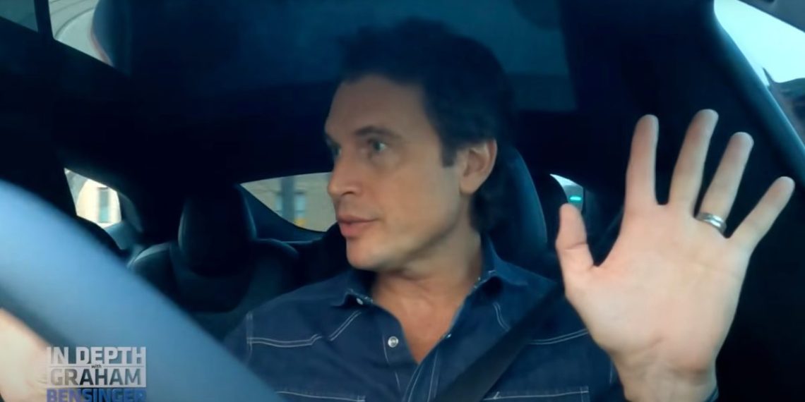 Incroyable : le frère d’Elon Musk vend pour 25 millions de dollars d’actions Tesla alors que le prix dépasse les 450 $ !