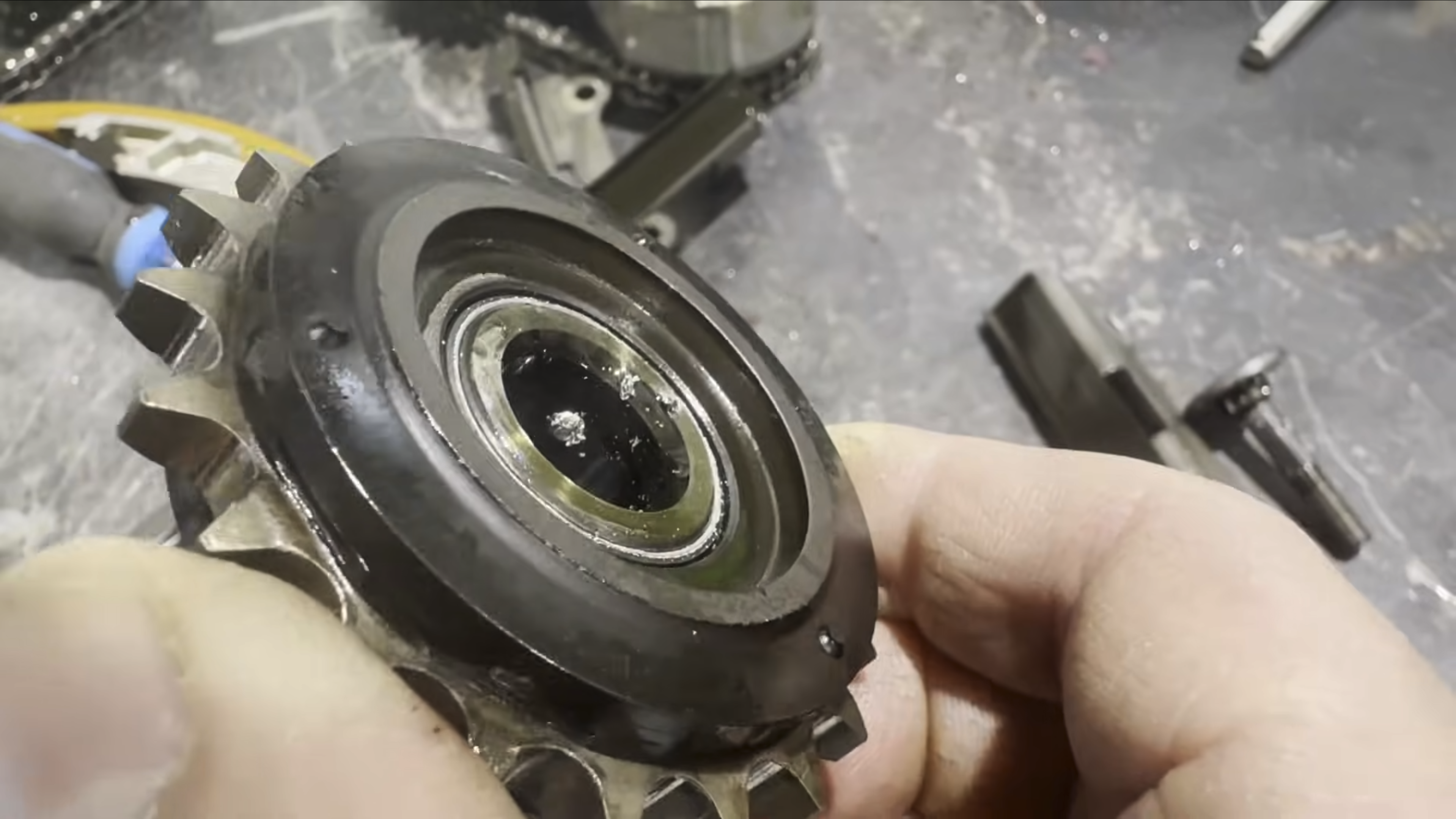 Démontage du moteur Toyota Tundra twin-turbo V6