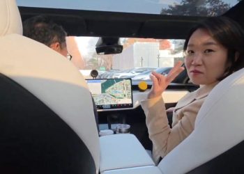 Un politicien sud-coréen encense la conduite autonome de Tesla : découvrez pourquoi c&rsquo;est révolutionnaire !