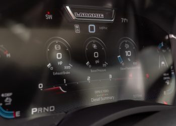 Ce que vous devez savoir sur le rappel de Ram Truck, le restomod d’Acura NSX et les mystérieuses Rivians violettes !