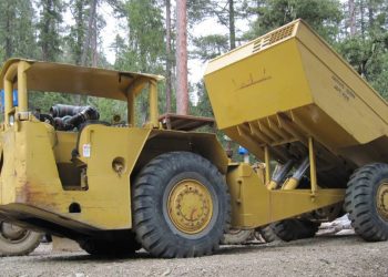 Ce camion-benne articulé des années 60 à 10 000 $ va-t-il vraiment vous échapper ?