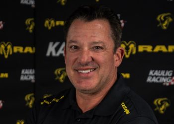 Tony Stewart revient en NASCAR et prend le volant : ce retour va tout changer !