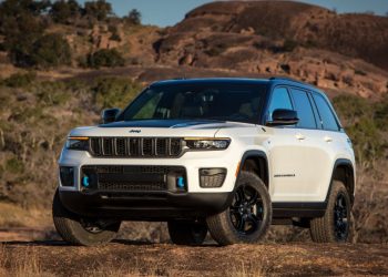 Pourquoi les Grand Cherokee tout-terrain ont-ils disparu ? Le vice-président de Jeep lève le voile !