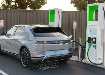 Préparez-vous à l&rsquo;invasion de voitures électriques d&rsquo;occasion à prix cassé !