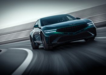 Luc Donckerwolke s&rsquo;inquiète : les essuie-glaces de sa Genesis défaillent à 240 km/h !