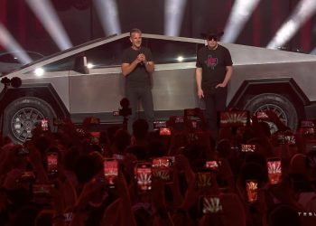 Le nouveau Cybertruck de Tesla : une version abandonnée en moins de 24 heures ?