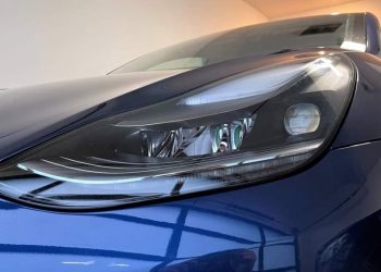 Matrix Headlights de Tesla : ces nouvelles fonctionnalités qui vont vous étonner !