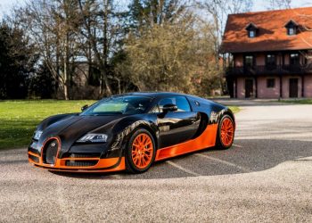 Ce prototype de la Bugatti Veyron à 44 000 miles a retrouvé sa gloire après avoir battu le record de vitesse maximale !