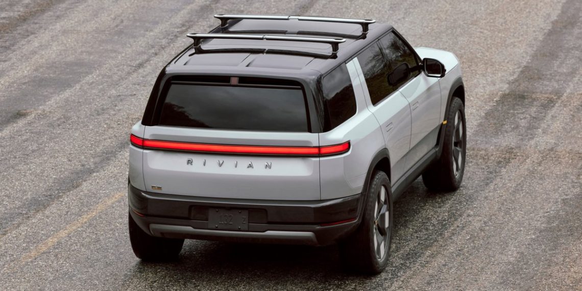 Uber surprend en promettant jusqu’à 1,25 milliard de dollars et 50 000 commandes R2 à Rivian en quête de succès