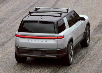 Uber surprend en promettant jusqu’à 1,25 milliard de dollars et 50 000 commandes R2 à Rivian en quête de succès