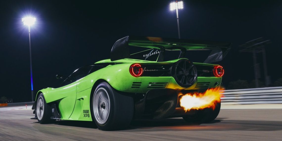 Cette supercar homologuée pour la route dépasse une GT3 sur circuit, un coup d’éclat bluffant !