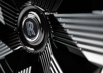 Rolls-Royce surprend tout le monde avec un revirement audacieux pour l&rsquo;avenir de ses véhicules électriques !