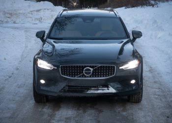 Cette voiture moderne cache un secret qui va vous surprendre dans la circulation