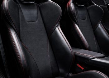 Le nouveau brevet Tesla Roadster dévoile une transformation radicale des sièges qui va vous étonner !