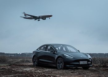 Vous possédez une Tesla ? Découvrez l&rsquo;énorme mise à jour qui va tout changer !