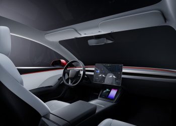 Tesla transforme son &lsquo;Rave Cave&rsquo; : la nouvelle fonctionnalité sécurité qui va vous surprendre !
