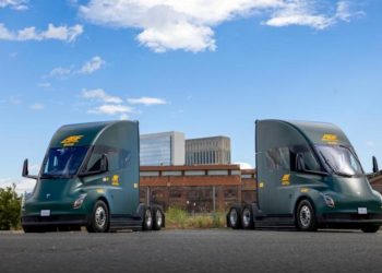Ces camions électriques Tesla Semi révolutionnent l&rsquo;efficacité industrielle avec leur 1.55 kWh/mile impressionnant
