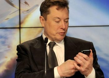Ce que Tesla prépare pour les téléphones va vous surprendre, selon un analyste