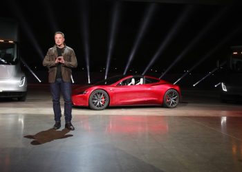 Elon Musk augmente encore sa part Tesla : vers une fusion surprise avec SpaceX ?