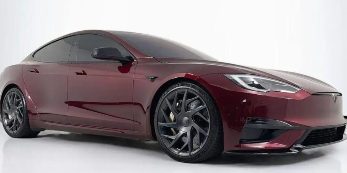 Il vend sa Tesla Model S Signature 260 000 $ : Pourquoi ce prix fou ?