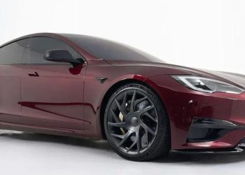 Il vend sa Tesla Model S Signature 260 000 $ : Pourquoi ce prix fou ?