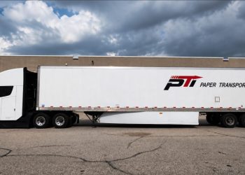 Pourquoi le Tesla Semi séduit-il Paper Transport pour son nouveau projet à Chicago ?