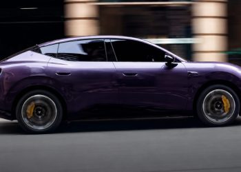 La nouvelle Xpeng L03 défie la Tesla Model Y en Europe avec un prix jusqu&rsquo;à 10 000 $ inférieur