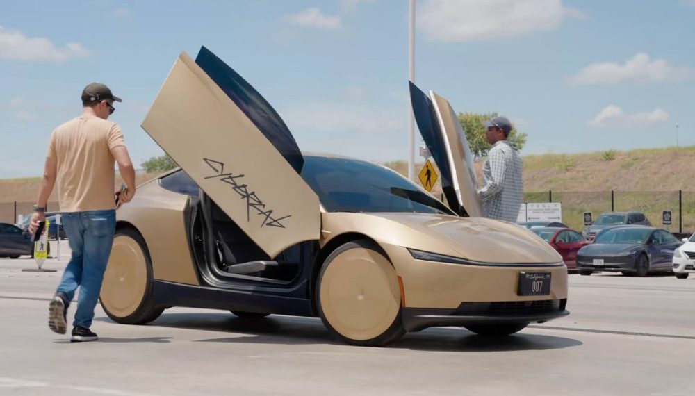 Tesla surprend en confirmant les trajets en Cybercab pour ses employés, un tournant majeur !
