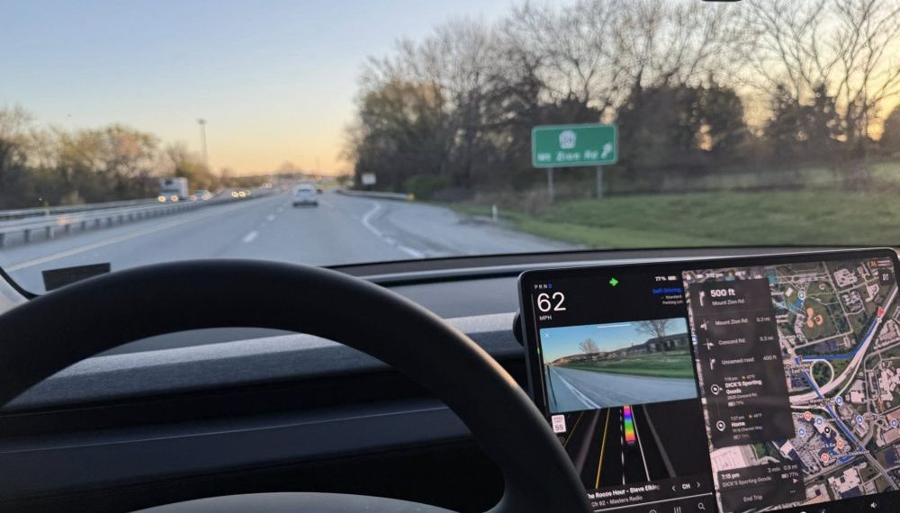 Tesla va révolutionner votre expérience de stationnement dans les parkings bondés !